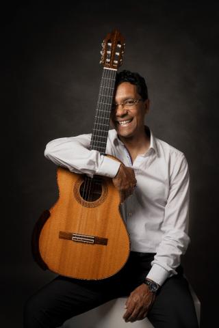 Konzert mit Roland Schlieder: Feine Gitarrenklänge